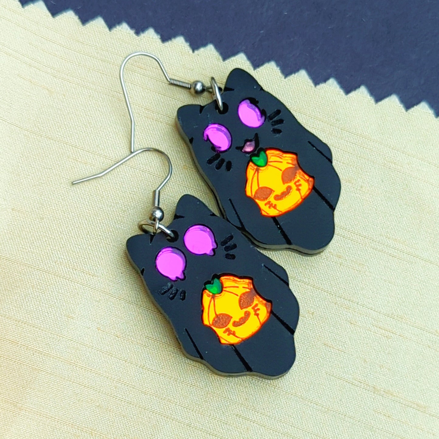 Spooky Kitty - Jack-O-Lantern Carver Earrings