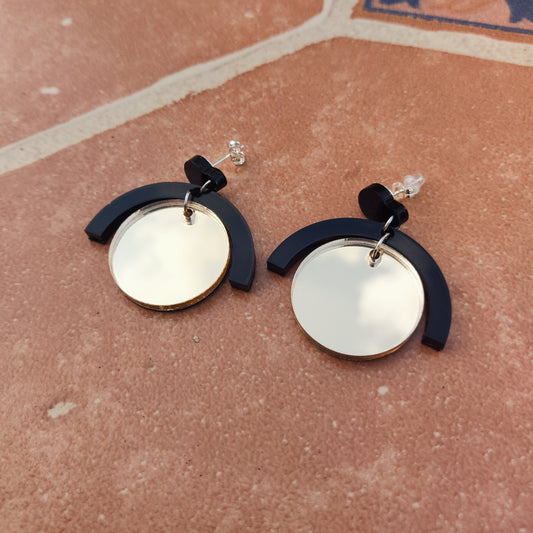 Geometric black and gold circle earrings