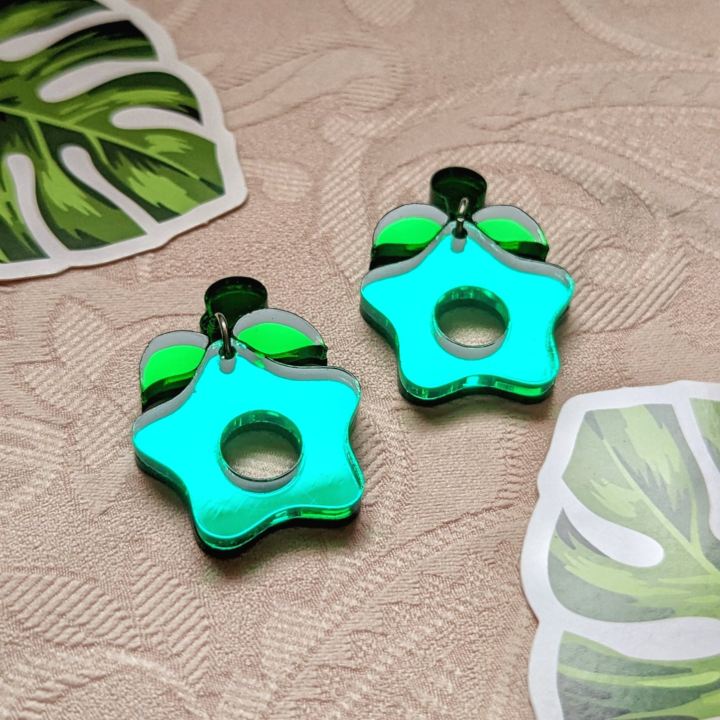 Green Starfruit Dangle Earring